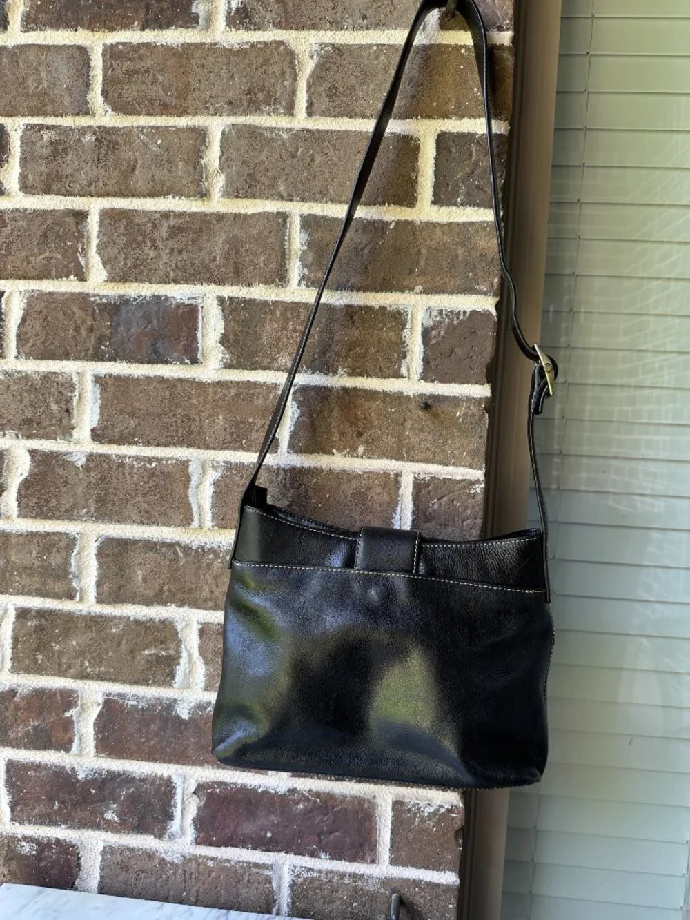 Jones New York Vintage Black Leather Shoulder Crossbody Adjustable Brass Buckle